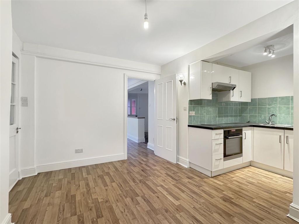 Property photo 2 of 6 Img (10).Jpg