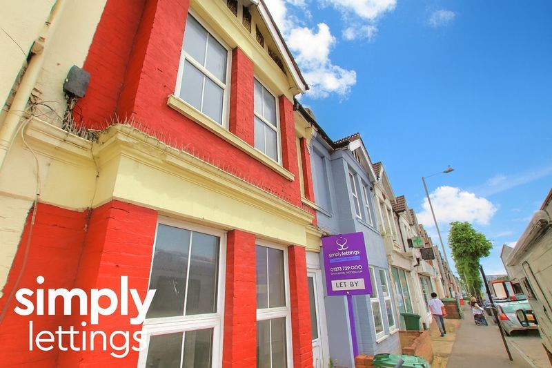 Property photo 1 of 13 Photo 6