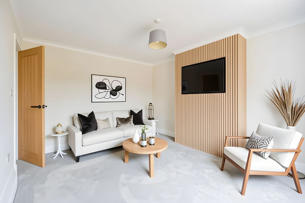 Property photo 2 of 18