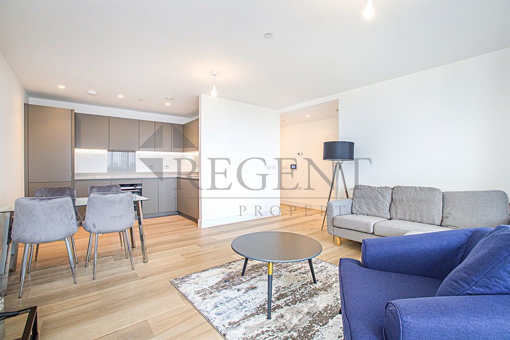 Property photo 3 of 9 Open Plan