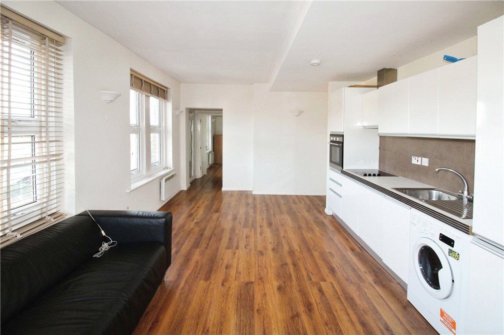 Property photo 2 of 7 Reception/Kitchen