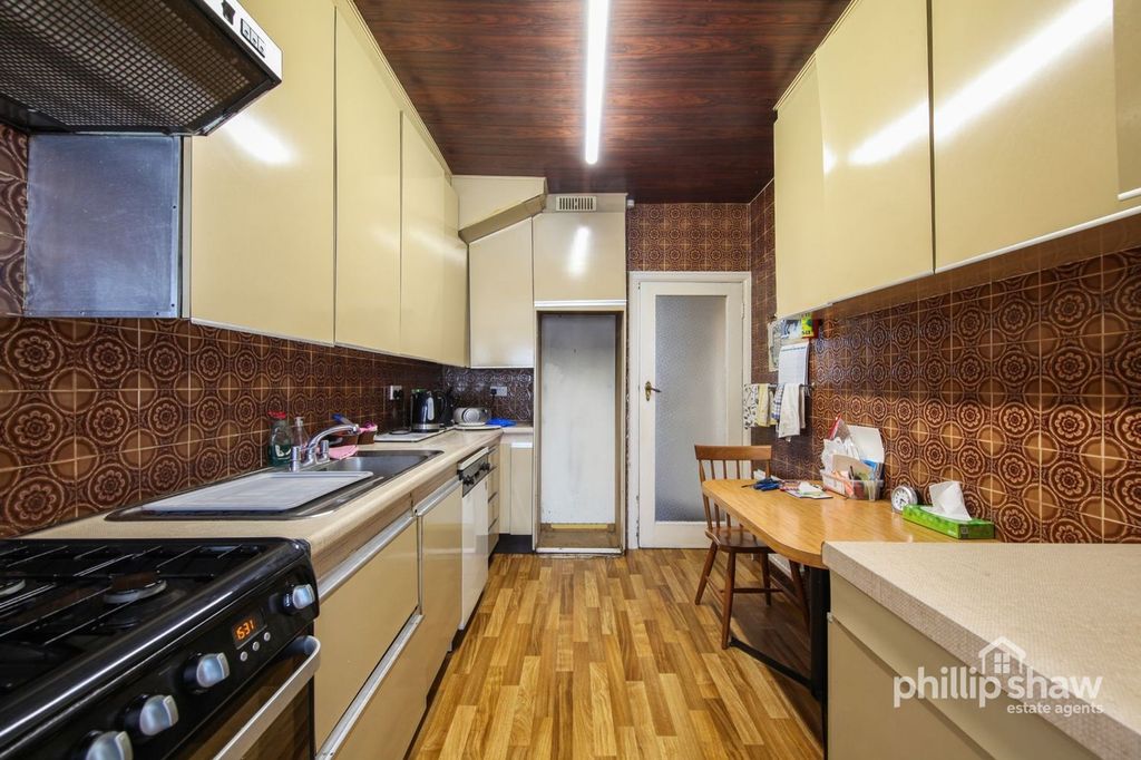 Property photo 2 of 15