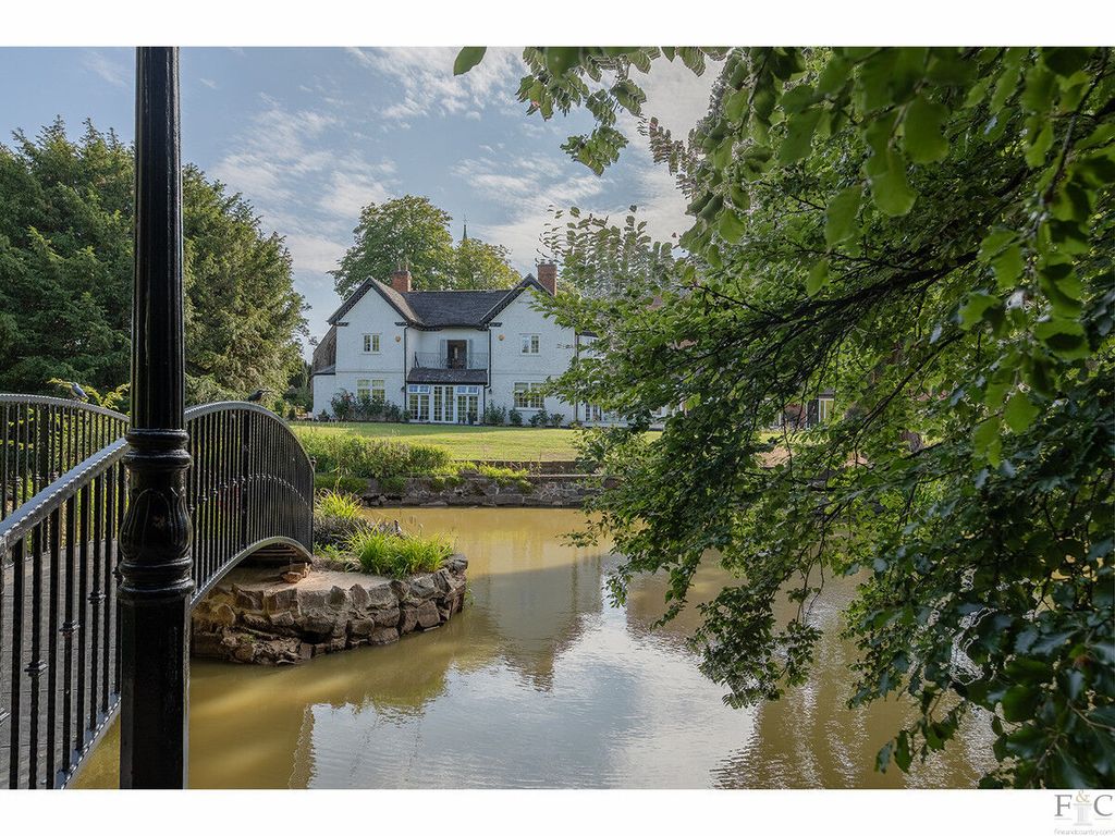 Property photo 1 of 49