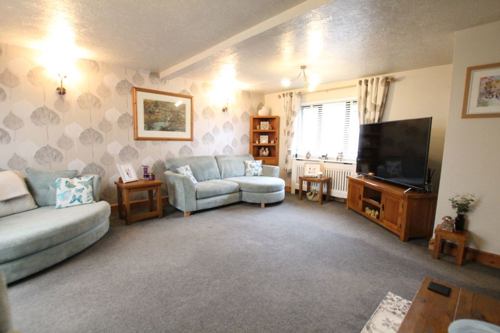 Property photo 3 of 30