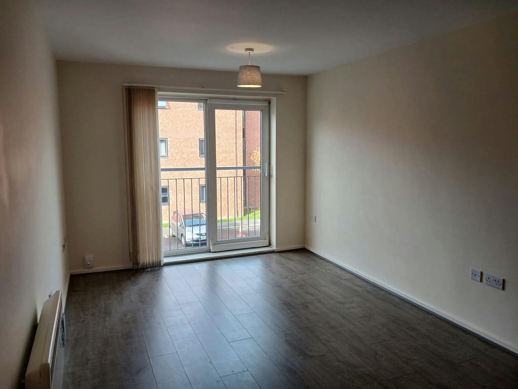 Property photo 3 of 8 Lounge.Jpg