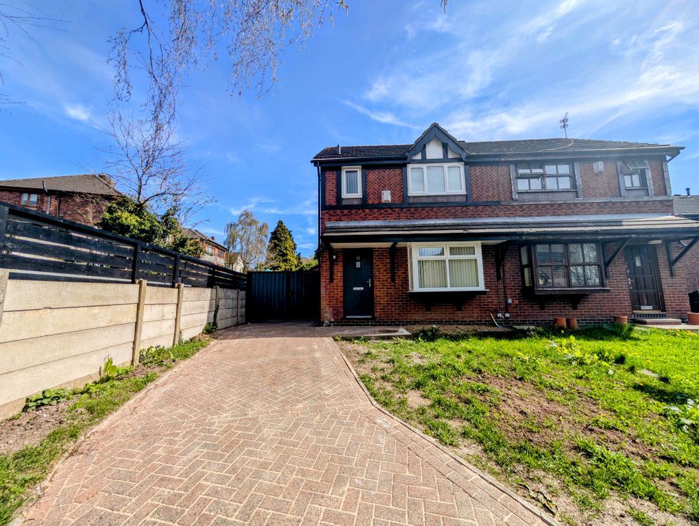 Property photo 1 of 12