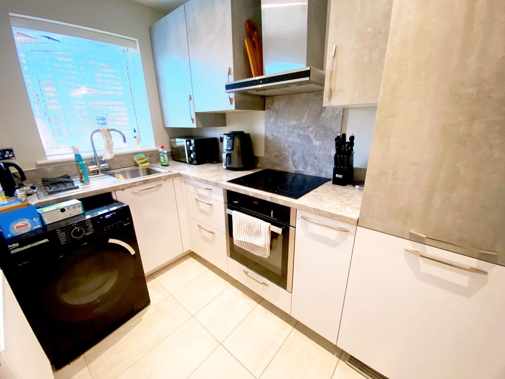 Property photo 3 of 14 Bedroom 1