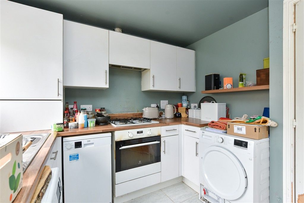 Property photo 2 of 10 Kitchen