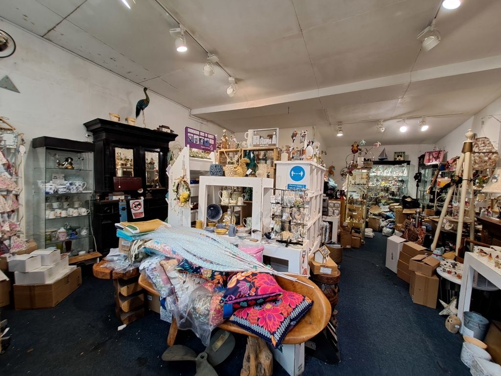 Property photo 2 of 14 Photo 6