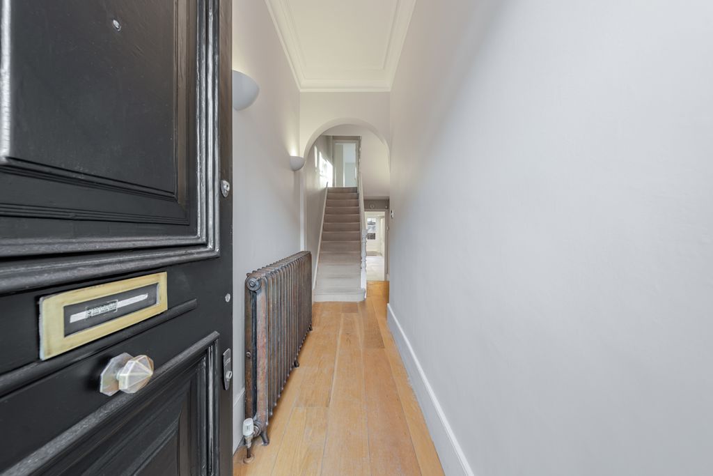 Property photo 3 of 15 Hallway