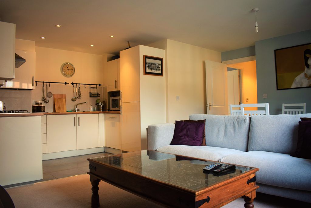 Property photo 2 of 10 Living Room  Kitchen