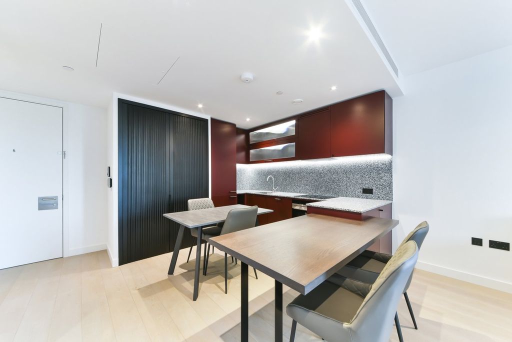 Property photo 3 of 11 Dining Area