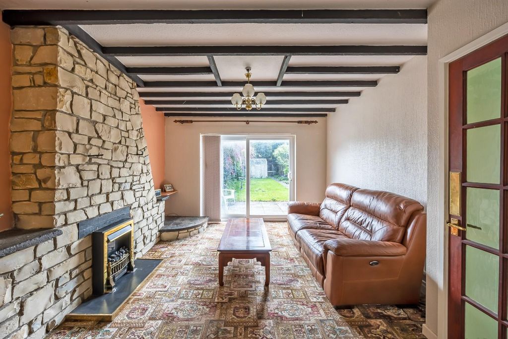 Property photo 3 of 25