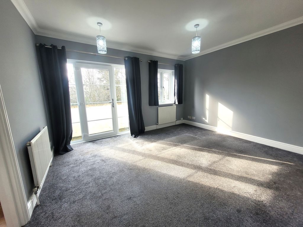 Property photo 2 of 7 Bathroom