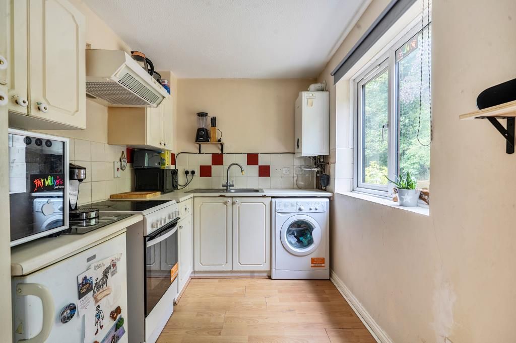 Property photo 3 of 20 Kitchen