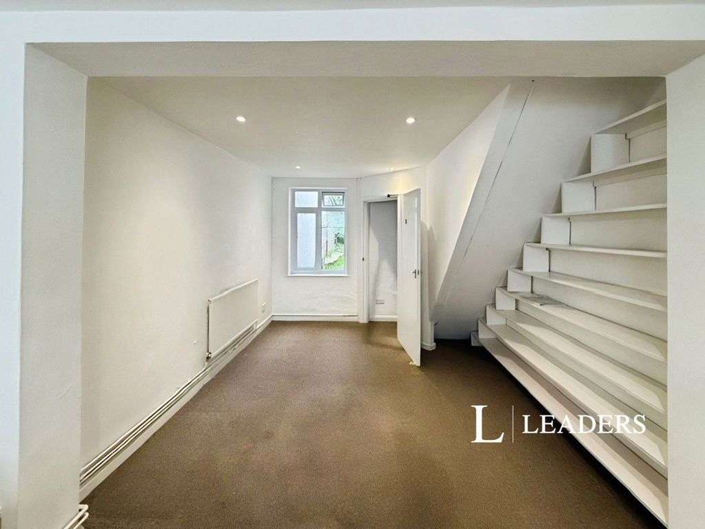 Property photo 3 of 14 Dining Area