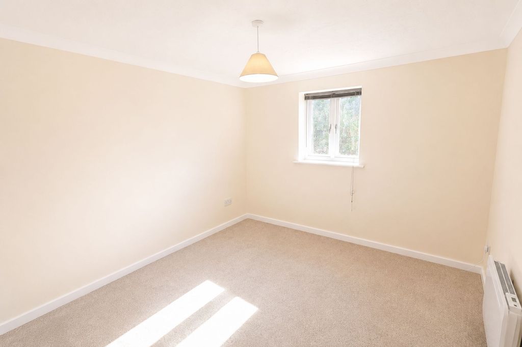 Property photo 3 of 6