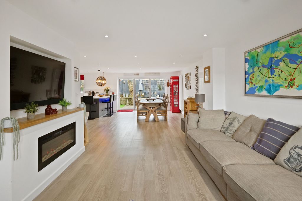 Property photo 2 of 25 Living Area