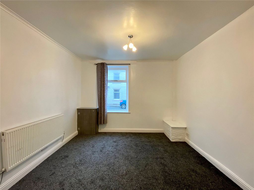 Property photo 2 of 14 Living Room