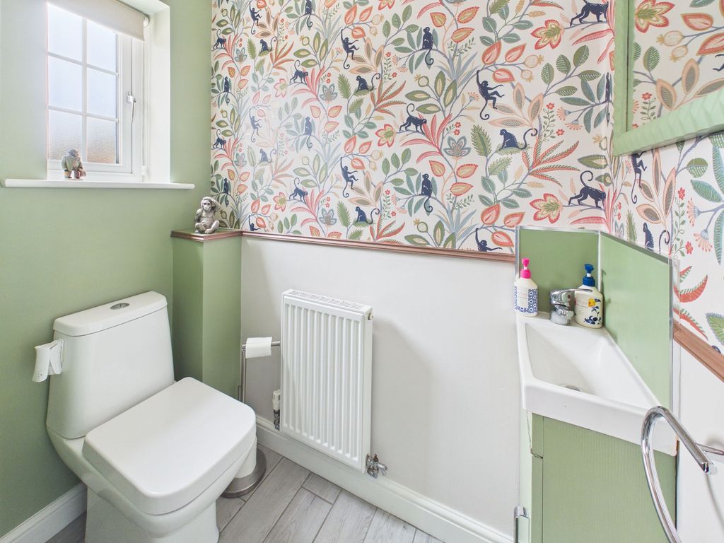Property photo 3 of 31 Ground Floor Wc