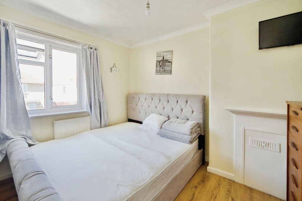 Property photo 2 of 11 Pbox-Img.Jpg
