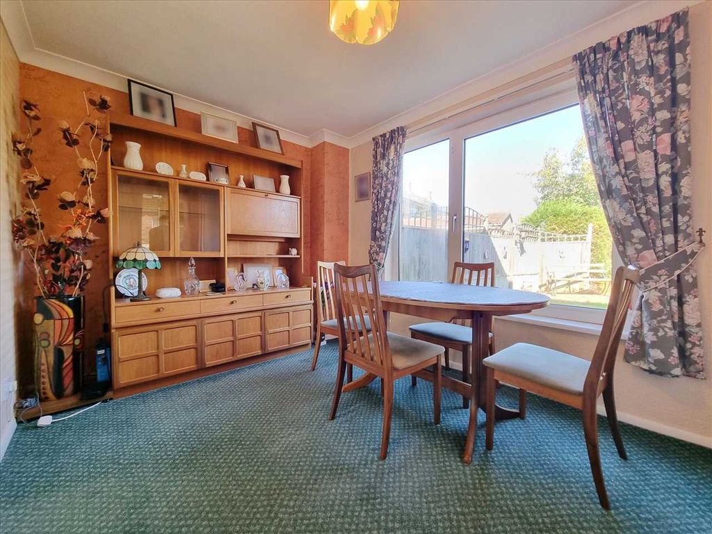 Property photo 3 of 11 Dining Room: