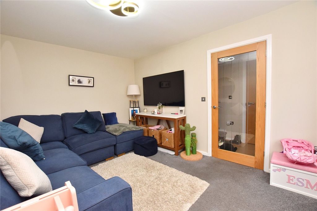 Property photo 2 of 22 Picture No. 07
