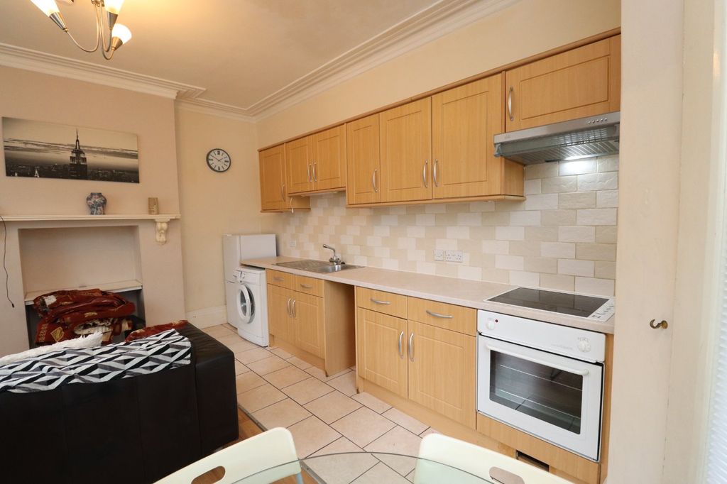 Property photo 3 of 6 Picture No. 08