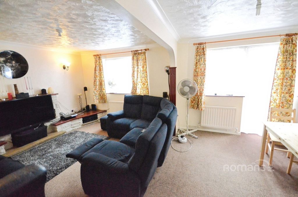 Property photo 2 of 7 Pbox-Img.Jpg