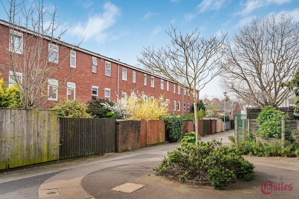 Property photo 2 of 28 Exterior