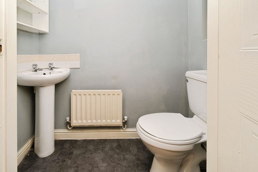 Property photo 3 of 17 Pbox-Img.Jpg