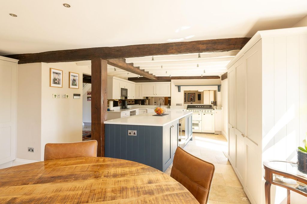 Additional image 8 of 5 bed farmhouse for saleLong Lane, Shaw, Newbury, Berkshire RG14