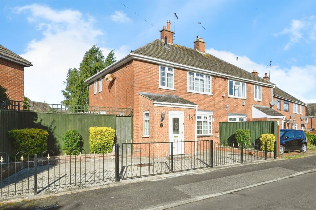 Property photo 1 of 17