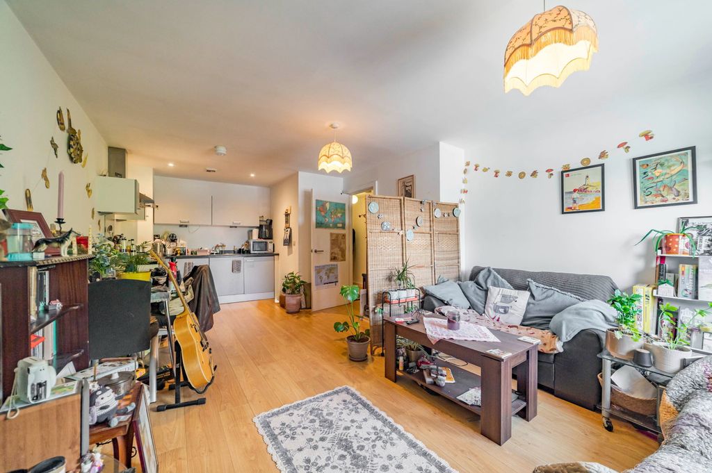 Property photo 3 of 16