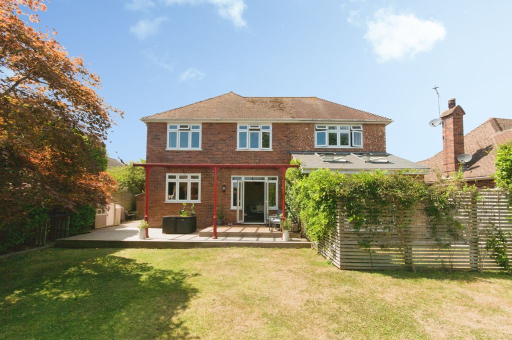 Property photo 3 of 36