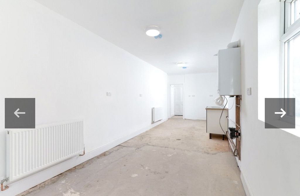 Property photo 3 of 30 Picture No. 01