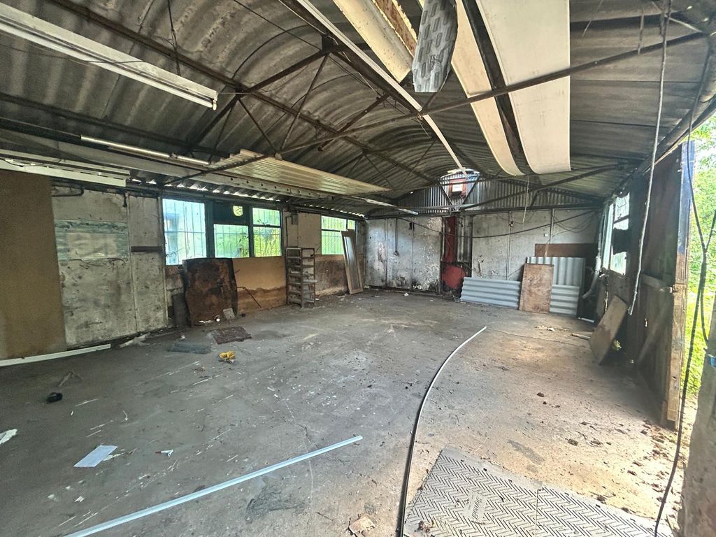 Property photo 1 of 4