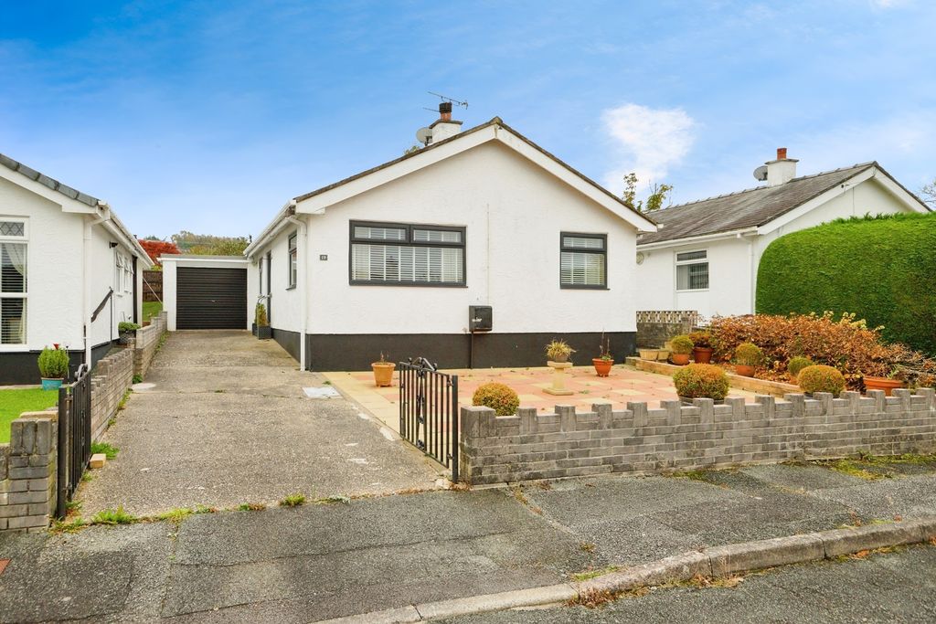 Property photo 1 of 17 Photo