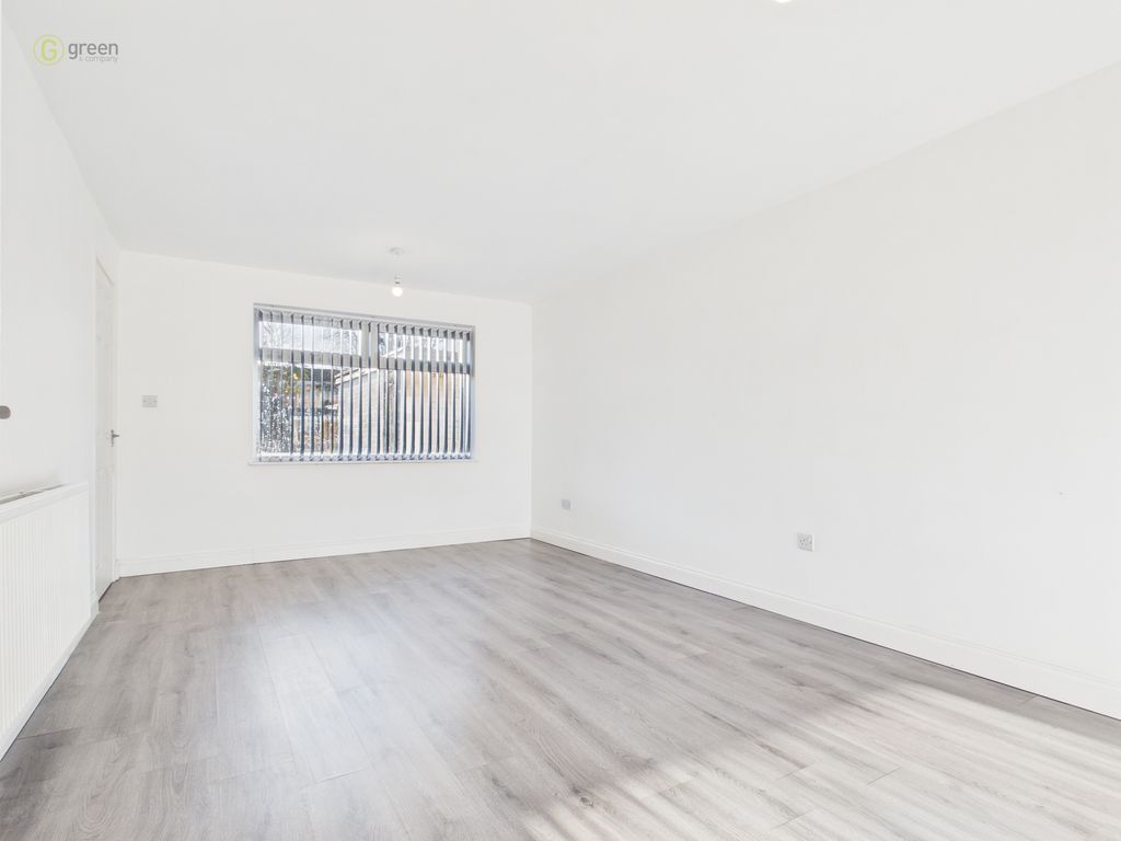 Property photo 3 of 28 Cam01332G0Pr0654Still005