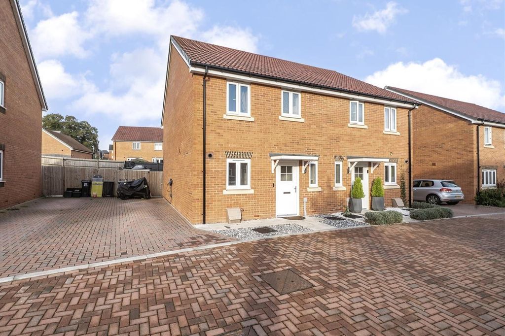 Property photo 1 of 15 Front Aspect