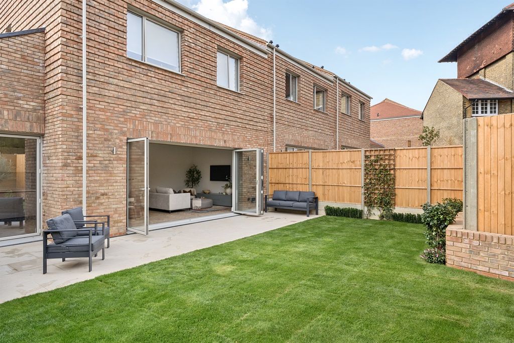 Property photo 3 of 15