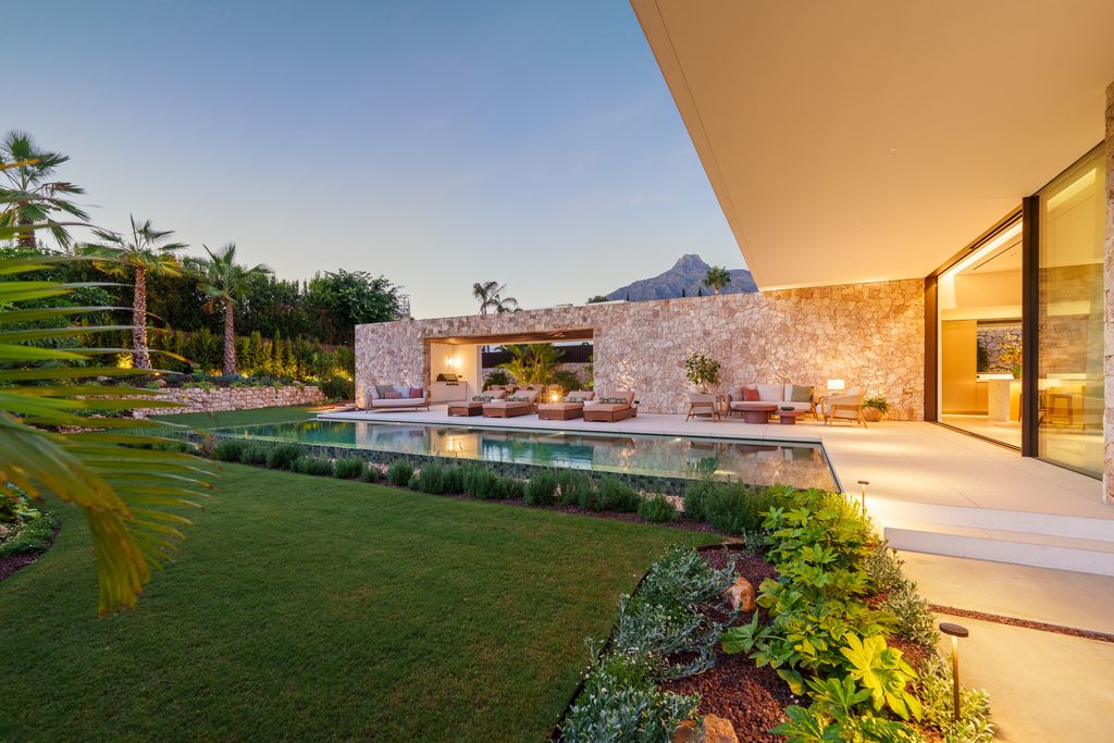 Property photo 3 of 60 Image