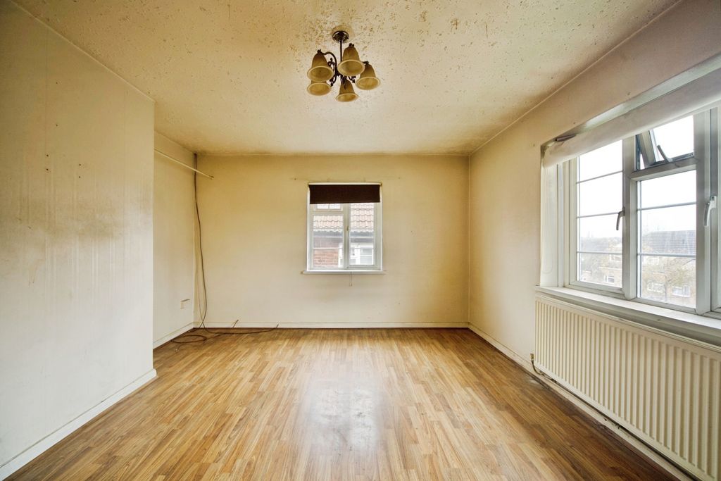 Property photo 2 of 13 Pbox-Img.Jpg