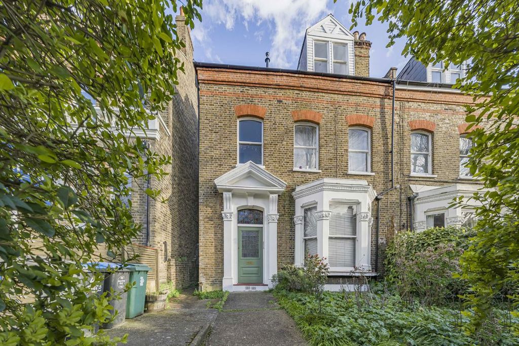 Property photo 1 of 5