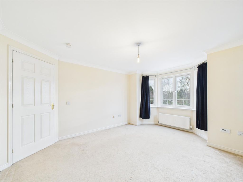 Property photo 3 of 13 Cam01486G0-Pr0930-Still002.Jpg