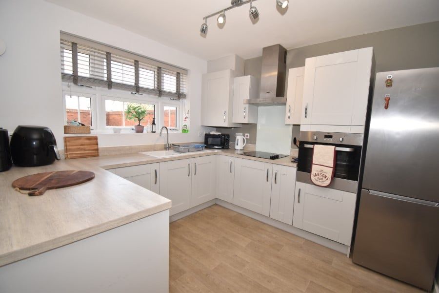 Property photo 2 of 18