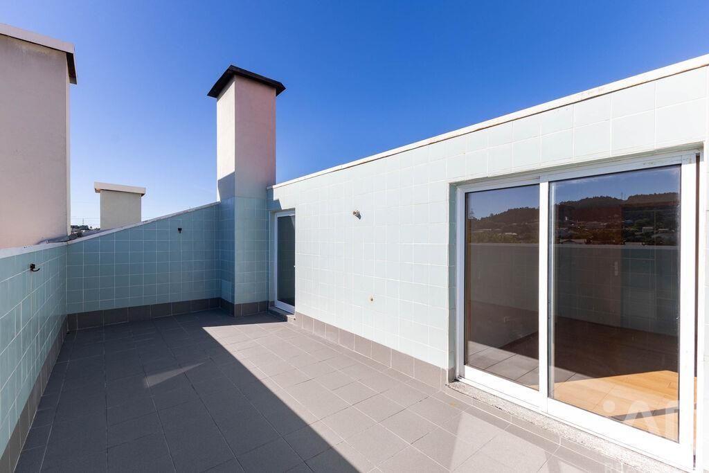 Property photo 1 of 30