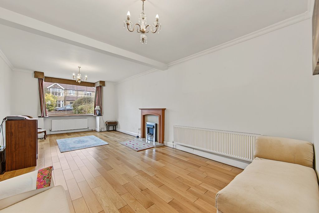 Property photo 2 of 13 5283261