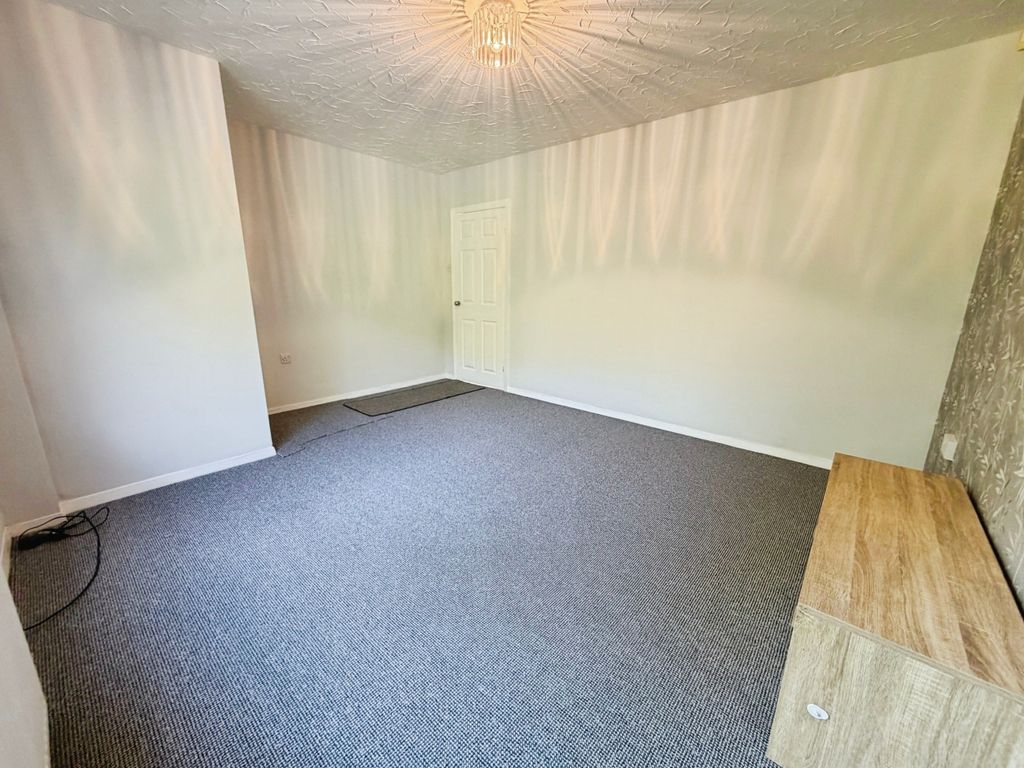 Property photo 3 of 12 Living Room