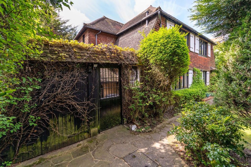 Property photo 1 of 16